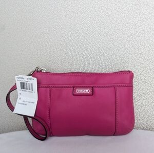 NEW Coach Daisy Leather Medium Wristlet Wallet Mini Bag Pouch